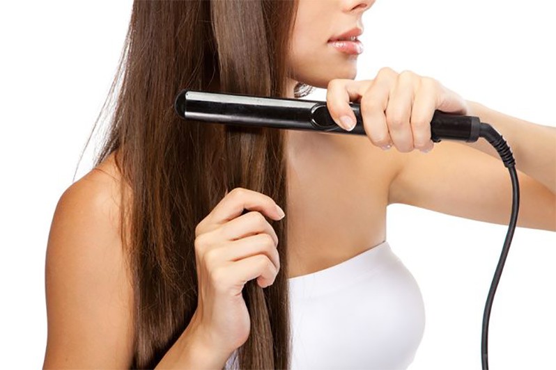 Que choisir entre un lisseur classique et un lisseur vapeur ?